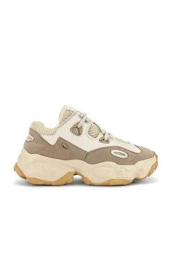 RAYE Riley Sneaker In Gray